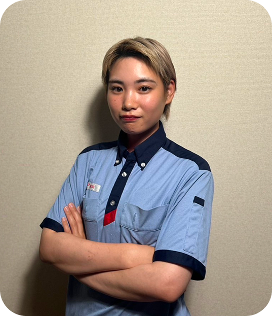 笑顔の女性ドライバー